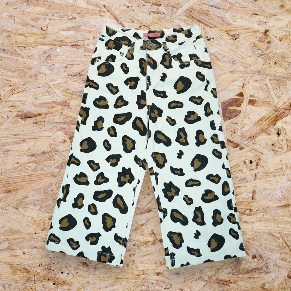 NWT Signature8 Cheetah Print Button Fly Jeans Size Small Waist: 27"‎ Cropped
